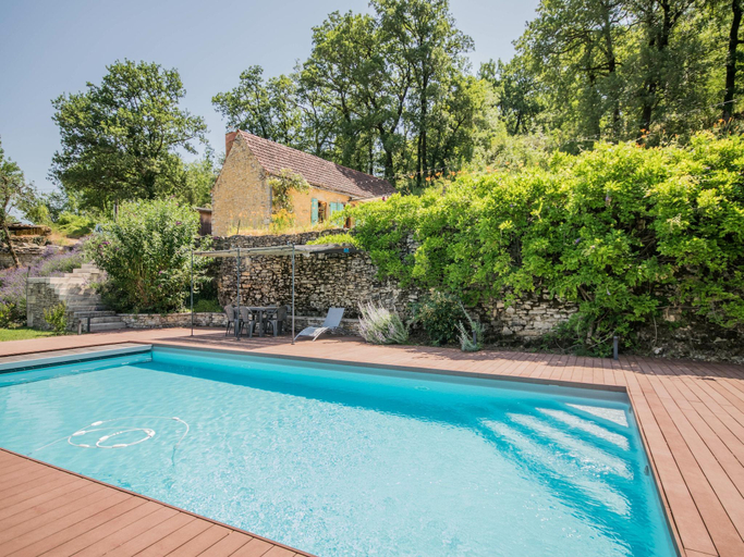 Sport & Beauty 2, Dordogne Poolside Escape, Lot