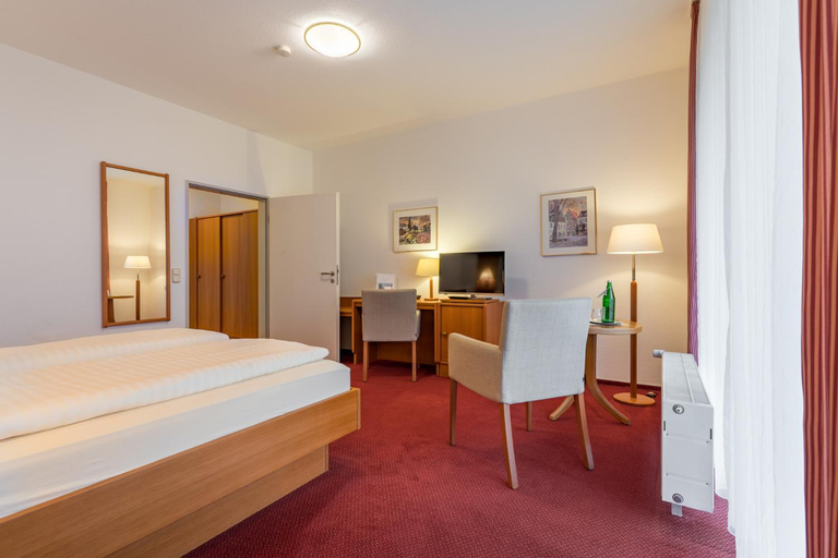 Bedroom 4, Hotel Villa Durkopp, Lippe