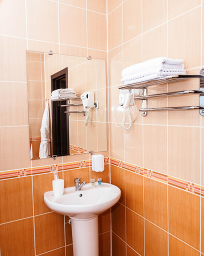 Bathroom 3, Golden Palace, Aqtau