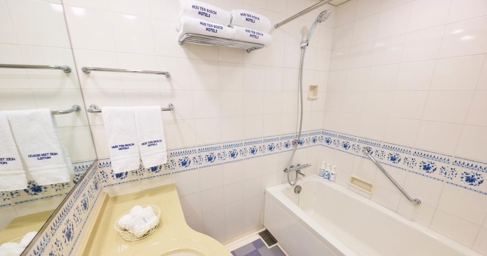 Bathroom 4, Hotel Amsterdam Huis Ten Bosch, Sasebo