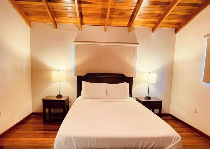 Bedroom, Captain Jaks