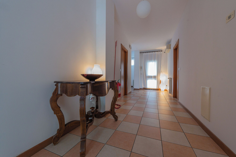 Others 4, Marconi Lodge, Venezia