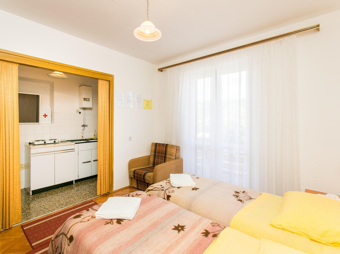 Bedroom 2, Guest House Bridge View - Studio with Balcony and Sea View, Dubrovnik