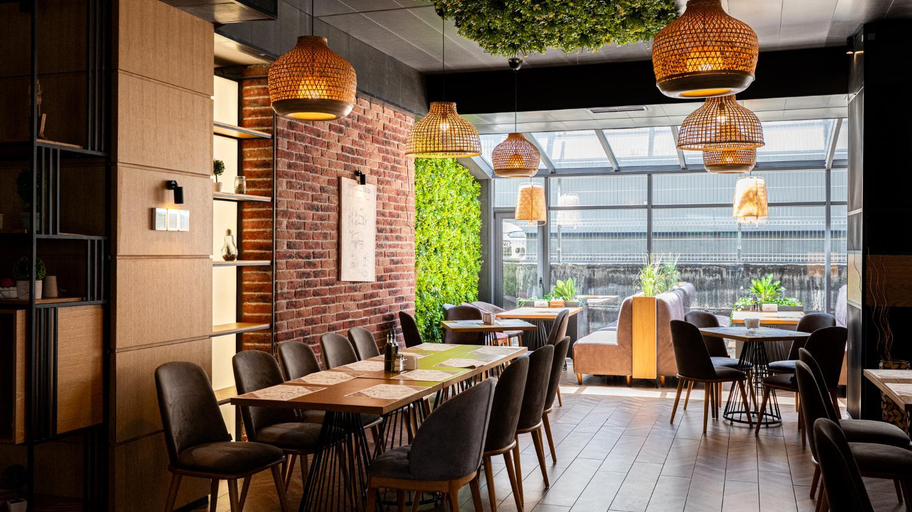 Food & Drinks 5, Avenue Hotel, Burgas