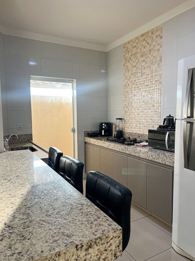 Others 3, Residencial Algarve, Patos de Minas