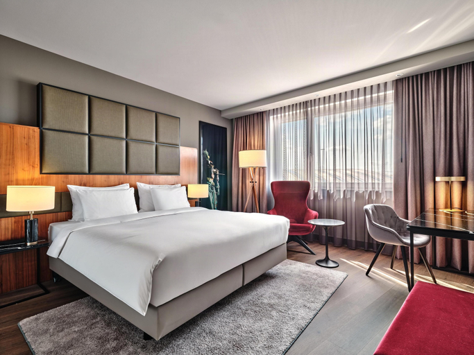 Bedroom 3, Radisson Blu Hotel, Hamburg Airport, Hamburg