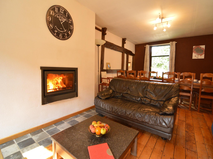 Others 2, Farm Stay with Sauna, Teuven, Limburg