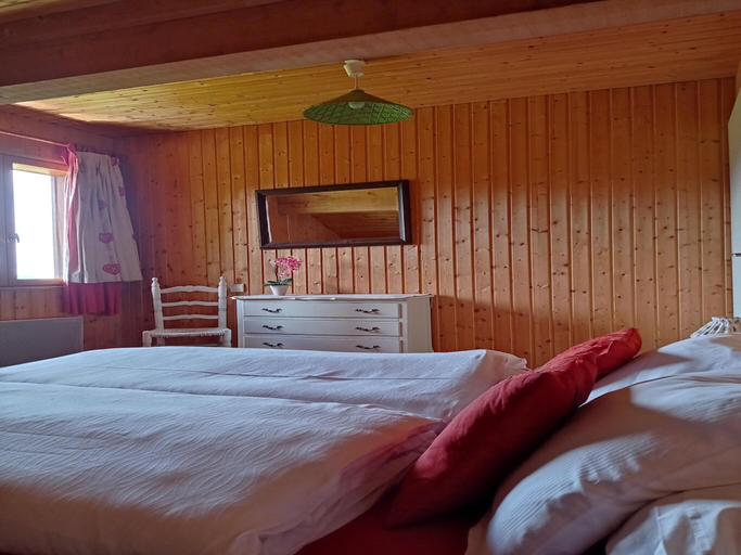 Bedroom 2, Chalet in Saulxures near Ski Resorts, Vosges