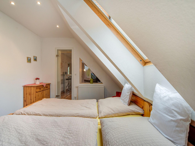Bedroom 2, Berlin-Brandenburg Gateway, Barnim