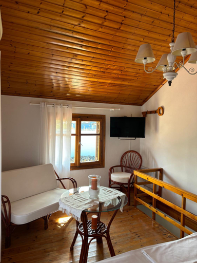 Others 3, Marias Apartments, Central Greece