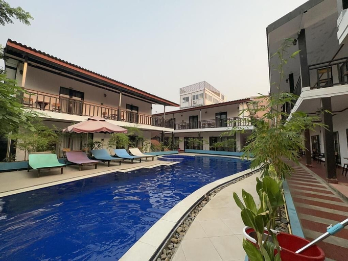 Sport & Beauty 4, Vangvieng Night Market Resort, Vangvieng