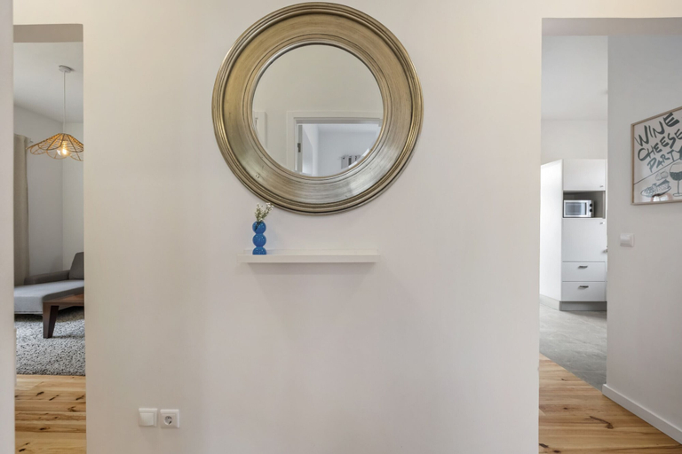 Room 4, The Graceful Manor by Homie, Funchal