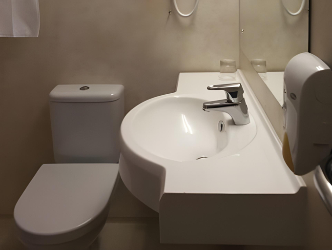 Bathroom 4, Rija Bauska Hotel, Bauska