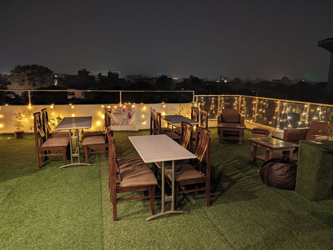 Food & Drinks 5, Homefort Stays, Millennium City Centre Gurugram, Gurgaon