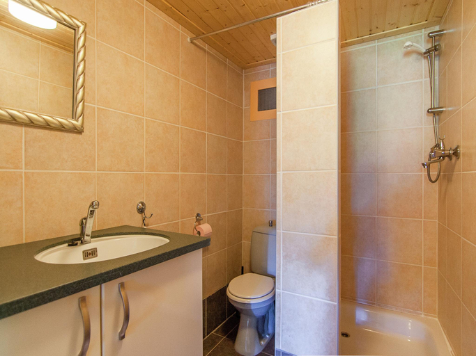 Bathroom, Cottage Bliss in Roussines, Charente