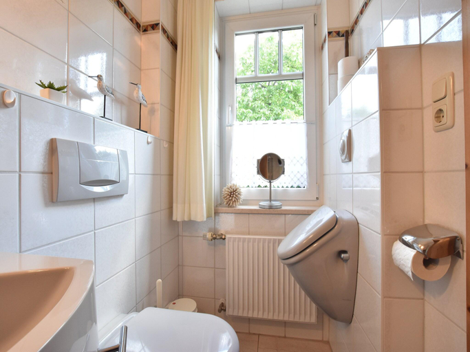 Bathroom 3, Romantische Ferienwohnung in Boldenshagen, Rostock