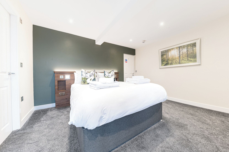 Bedroom 2, The Pheasant Inn, Cumbria
