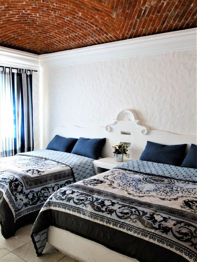 Bedroom 2, Hacienda San Patricio, Allende