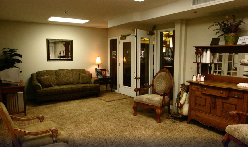 Others 3, Park Hotel Condominiums, Summit