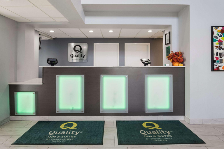 Public Area 3, Quality Suites Tulsa I-44, Tulsa