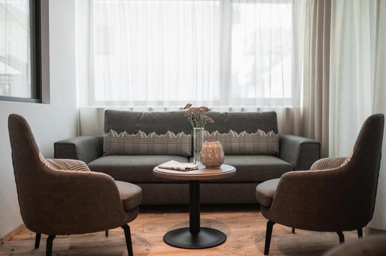 Shared lounge/TV area, Hotel-Gasthof Jochele & Nebenhaus, Bolzano