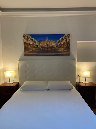 Bedroom 3, Romulus Rooms, Rome