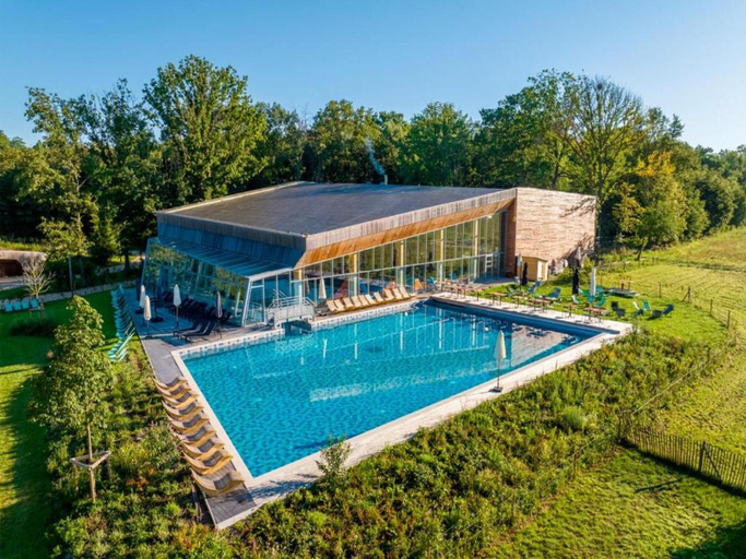 Sport & Beauty 5, Chic Retreat with Sauna, Hainaut