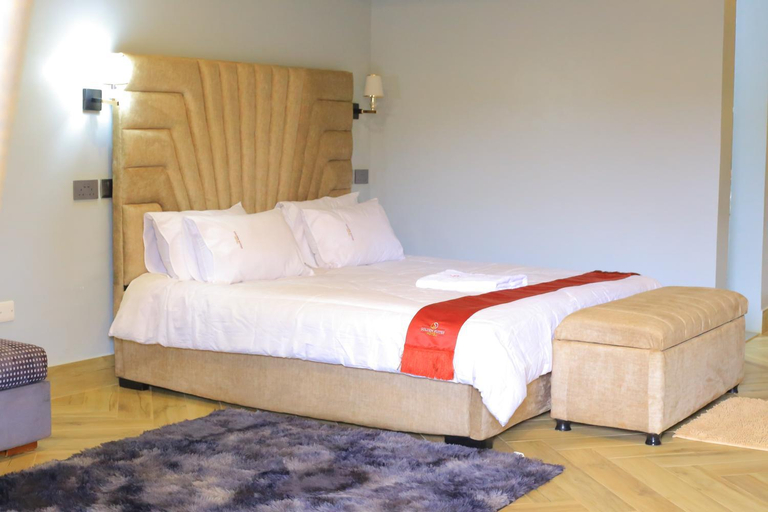 Bedroom 3, Golden Suites Hotel, Busiiro