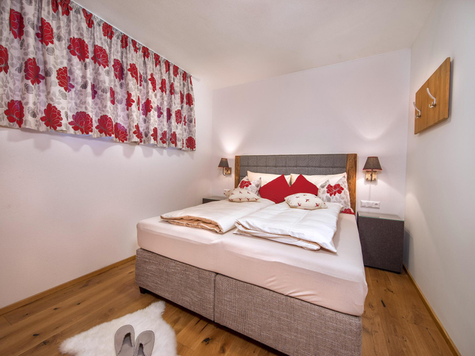 Bedroom 2, Apartment in Neukirchen by Wildkogelbahn, Zell am See