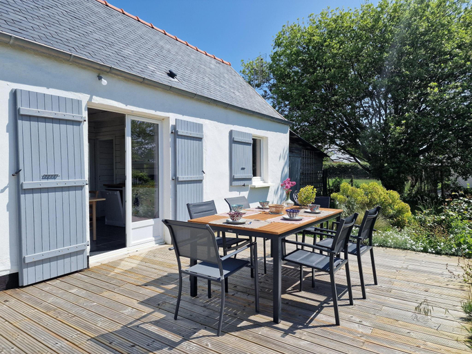 Others 5, Holiday Home in Locquirec near Sandy Beaches, Finistère