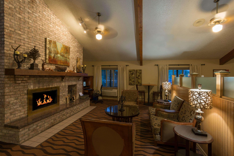 Public Area 2, AmericInn by Wyndham Minocqua, Oneida