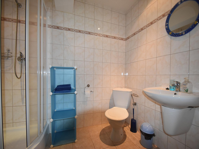 Bathroom 3, Awesome home in Královéhradecký kraj w/ , Trutnov