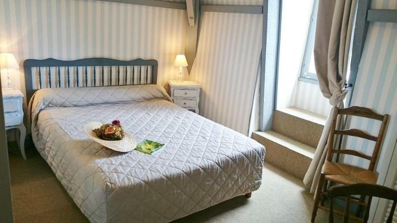 Bedroom 2, La Verperie, Dordogne