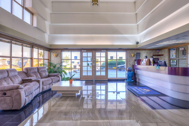 Public Area 2, Americas Best Value Inn Phoenix Medford, Jackson
