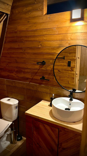Bathroom 3, Velasofia, Uribia