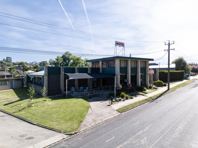 Exterior & Views 2, The Gatta Inn, Towong - Pt A