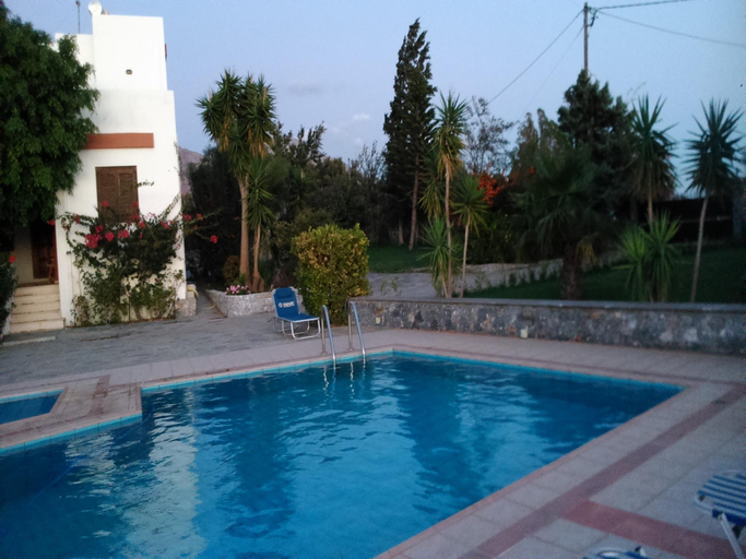 Sport & Beauty 4, Villa in Lefkogia with Private Pool, Crete