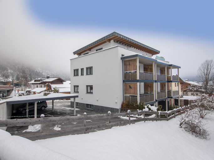 Others 3, Apartment in Neukirchen by Wildkogelbahn, Zell am See