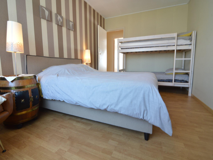 Bedroom 2, Family Home with Garden, West-Vlaanderen