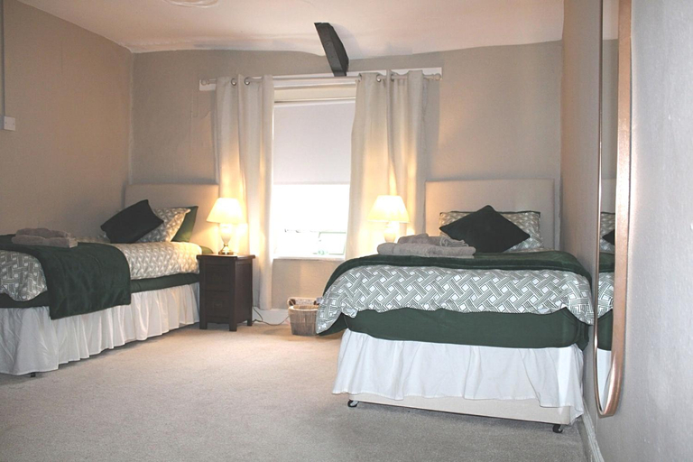 Bedroom 2, The Swan, South Gloucestershire
