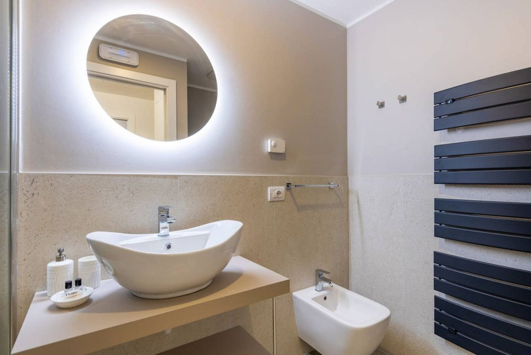 Bathroom 3, JOIVY Premium Apartments Trieste Mazzini, Trieste