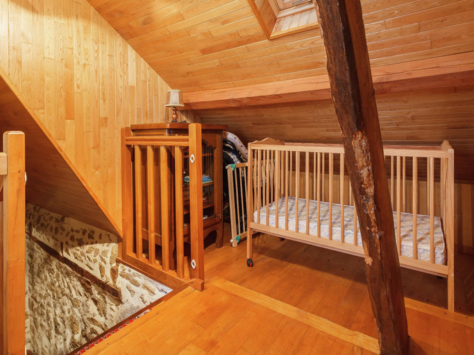 Bedroom 2, Calvinet Retreat for Six Guests, Cantal