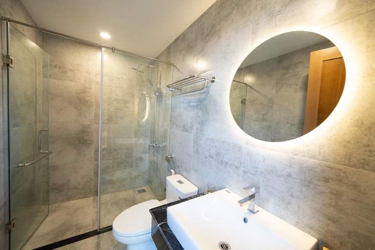 Bathroom 3, Sline Hotel - The Manor, Huế