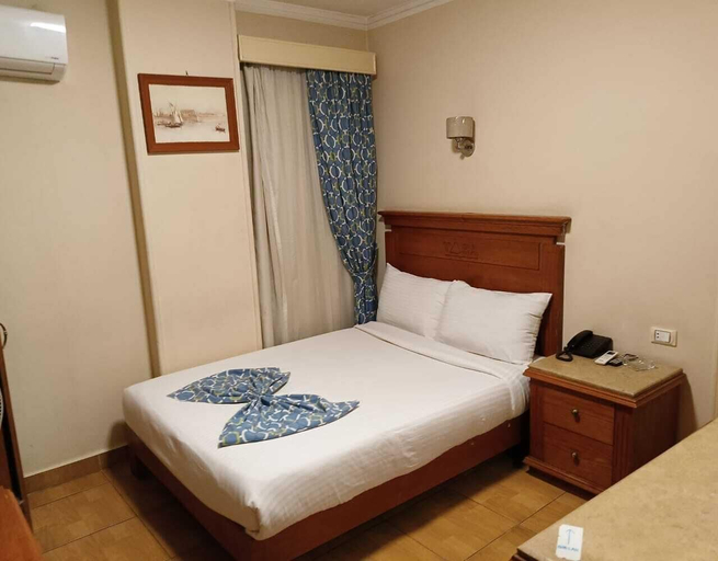 Bedroom 4, Aura Inn Tiba Pyramids Hotel, Al-Ahram