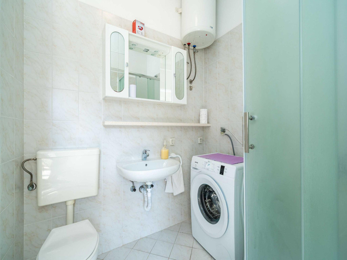 Bathroom 3, Apartment Vulicevic A2, Dubrovnik