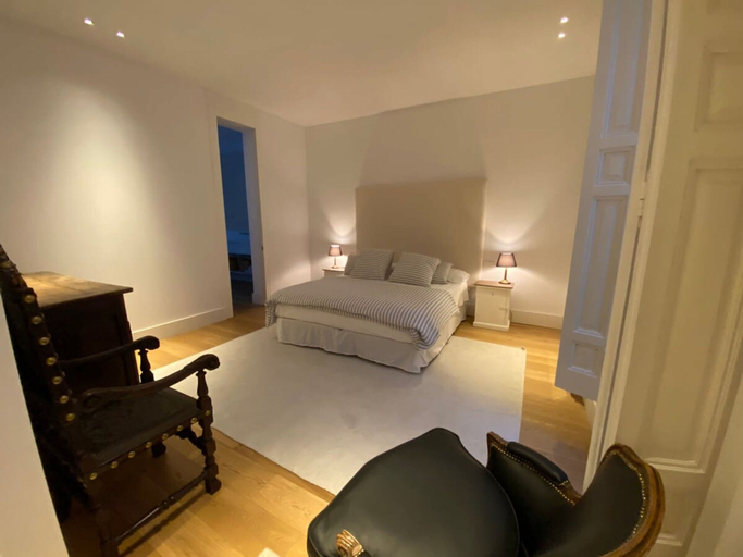 Room 4, The Pelayo Majestic Luxury 3 Bedroom in Chueca, Madrid