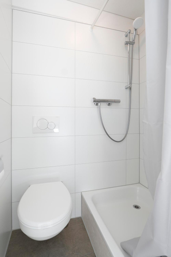 Bathroom 3, Hotel Untertor by Maier Self-Check-in, Rheintal