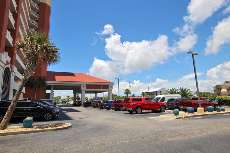 Exterior & Views 2, San Carlos 808, Baldwin