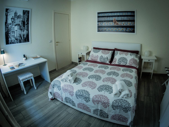 Others 4, Casa Francesca, Catania