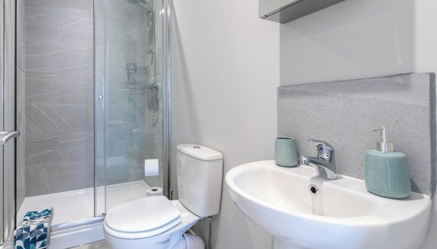 Bathroom 3, Altham Place-fully Refurbished 2-bath Bungalow, Lancashire